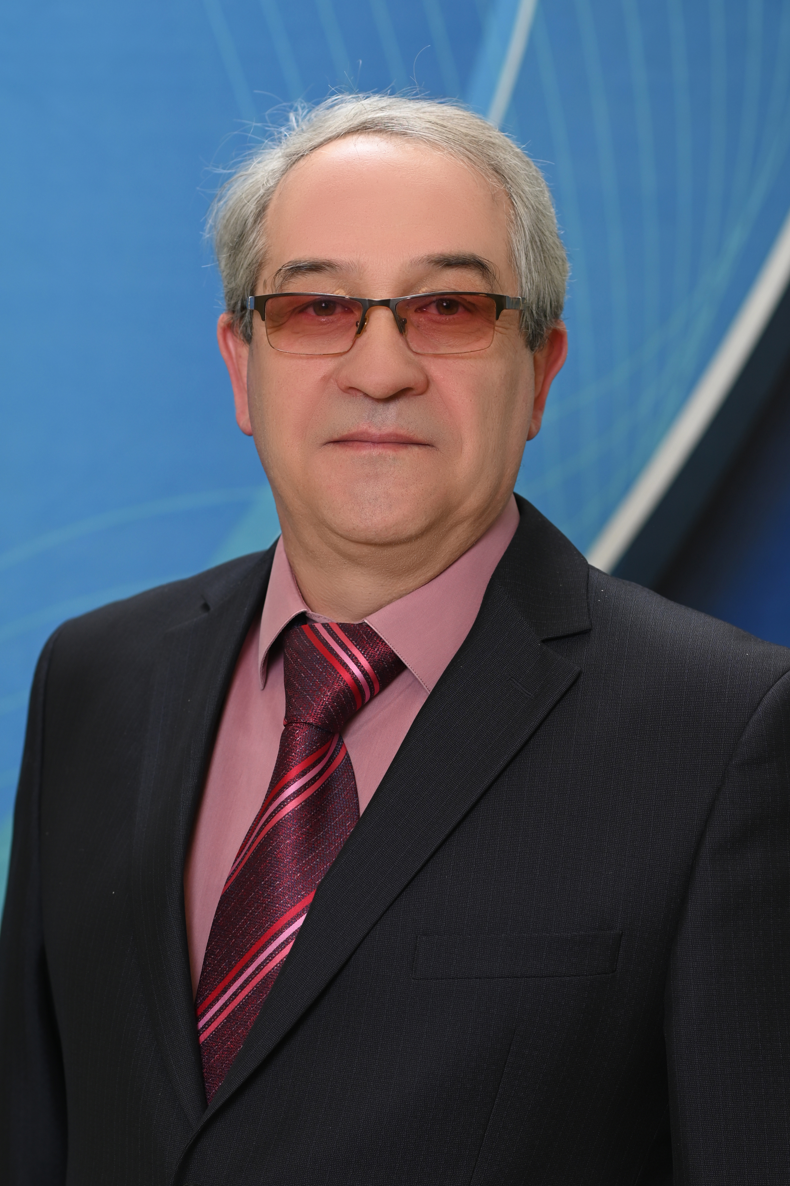 Кузнецов Владимир Тимофеевич.